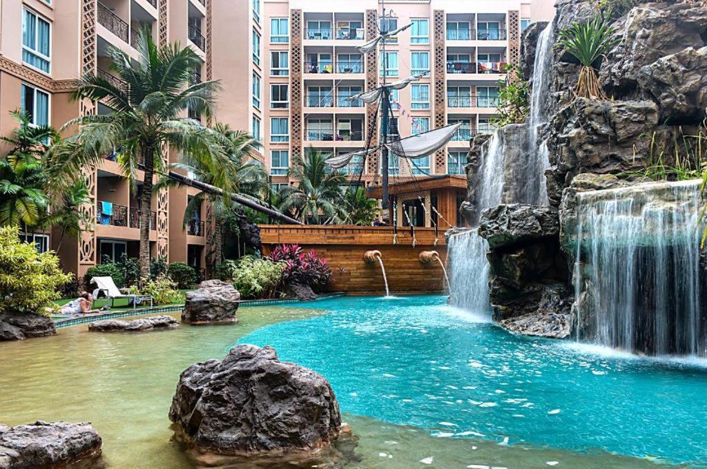 Atlantis Waterpark Apartamento Praia de Jomtien Exterior foto
